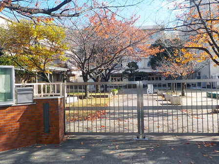 栗島中学校